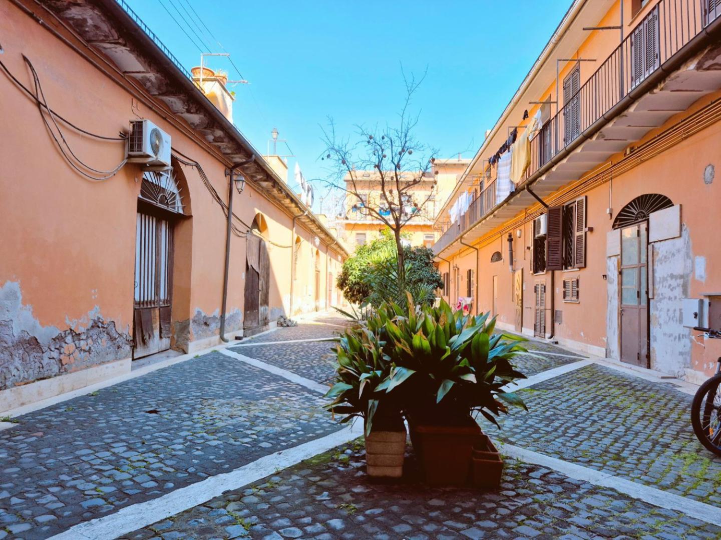 Elegante Con Terrazzino A San Lorenzo Appartement Rome